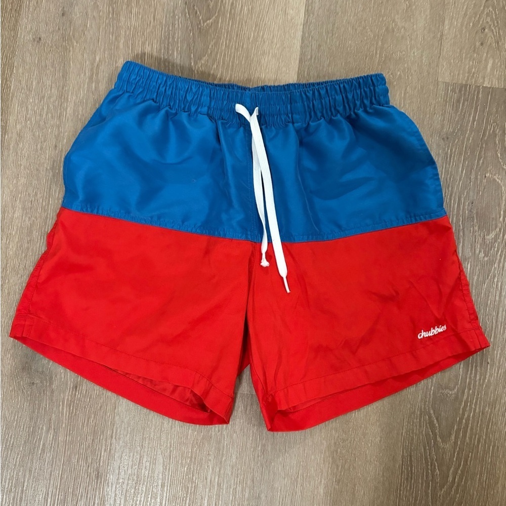 Chubbies Swim Trunks Men’s Large Red Blue Lined Quick Dry USA Shorts 5.5” Inseam